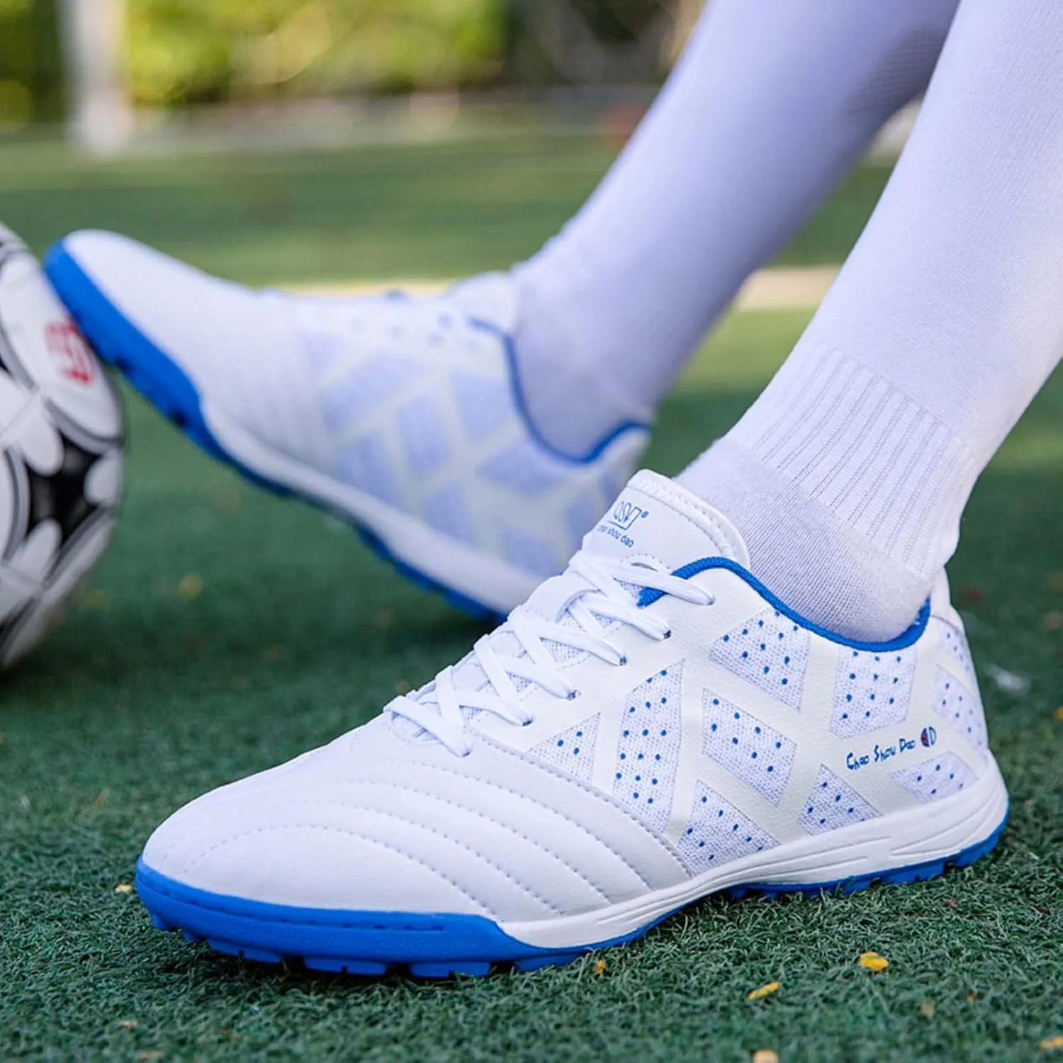 Eliogn Mens Soccer Shoes Boys Girls Turf Ground Athletic Football Shoes Youth Turf Soccer Shoes