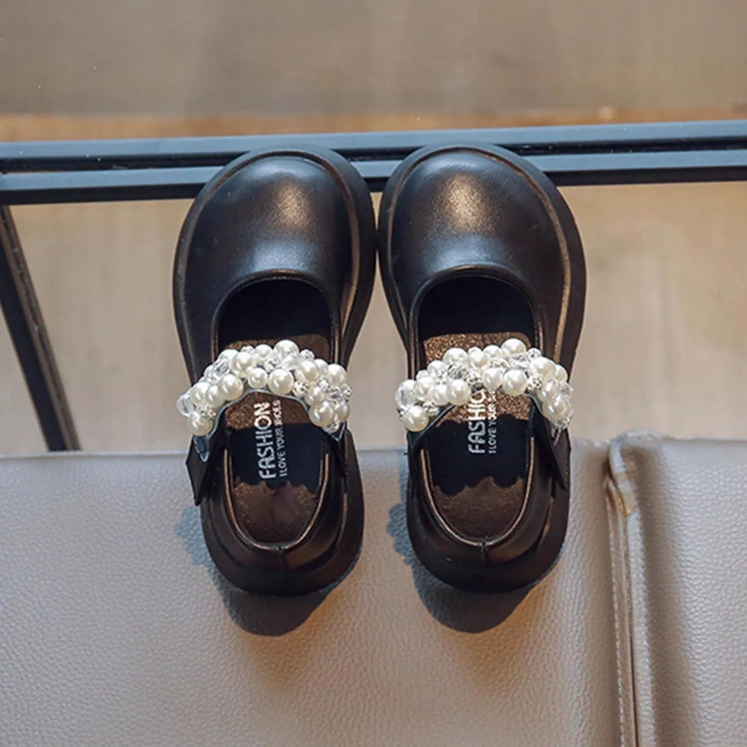 Fashion All Season Children Casual Shoes For Girls Flat Soles Thick Soles Solid Pearl Hook Loop Leather Toddler Boots