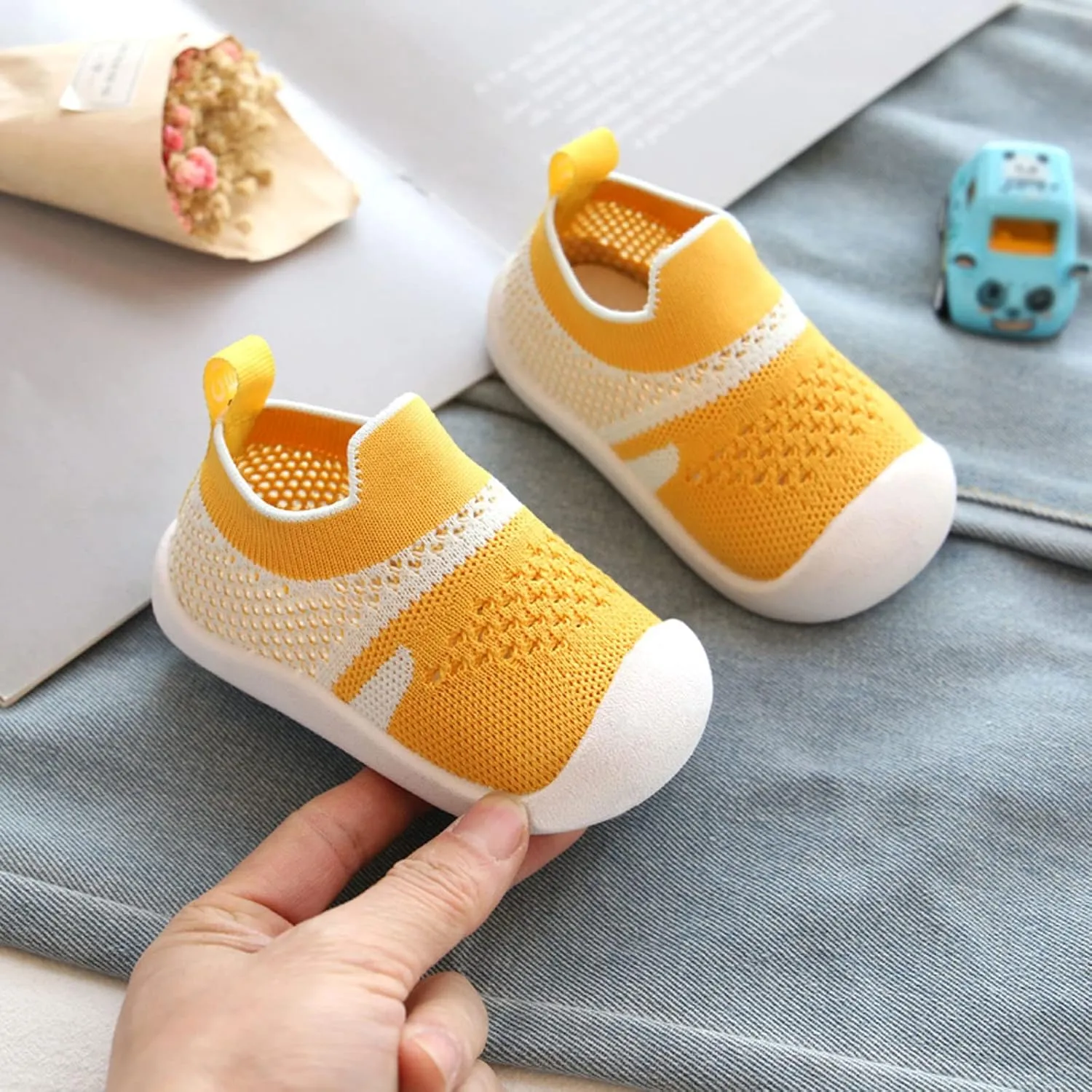 Girls Boys Leisure Shoes Mesh Soft Bottom Breathable Slip On Sport Shoes Socks Shoes Little Girls Shoes