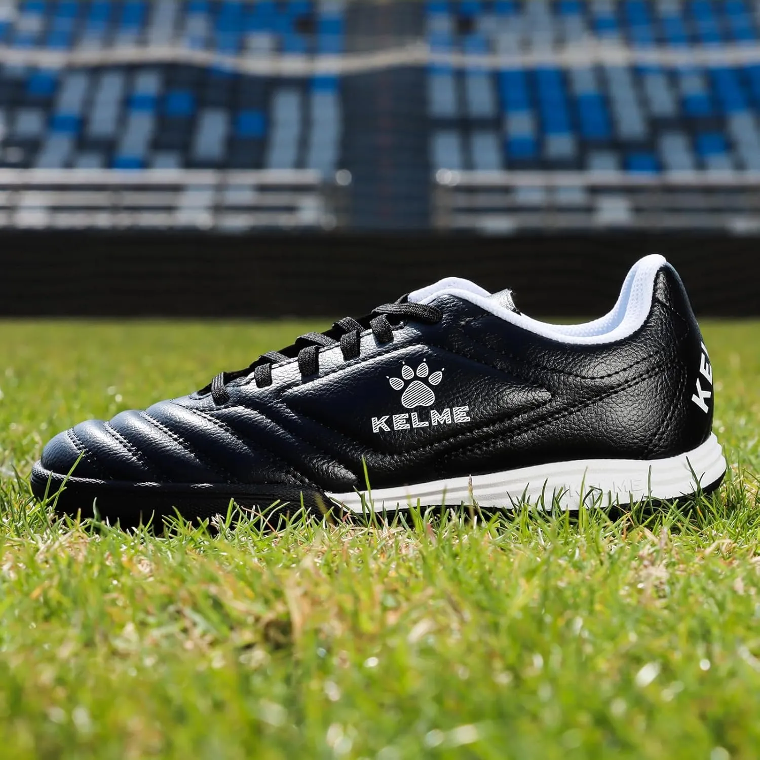 KELME Boys Soccer Cleats Kids Indoor Football Trainning Shoes Athletic Girl Wide Turf Outdoor Shoes