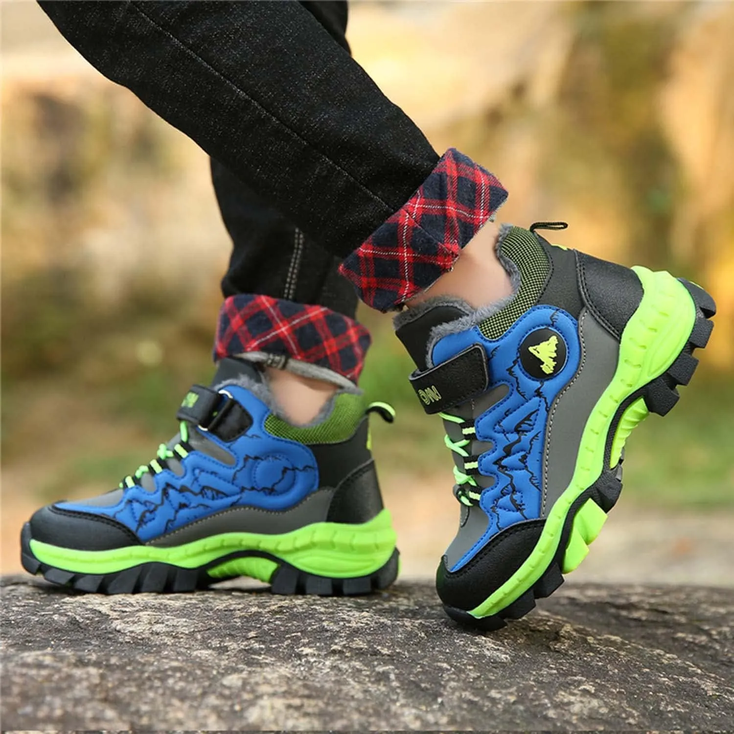 Kids Boys Girls Snow Hiking Boots Winter Plush Warm Ankle Boots Outdoor Waterproof Anti Skid Trekking Hiking Climbing Sneakers