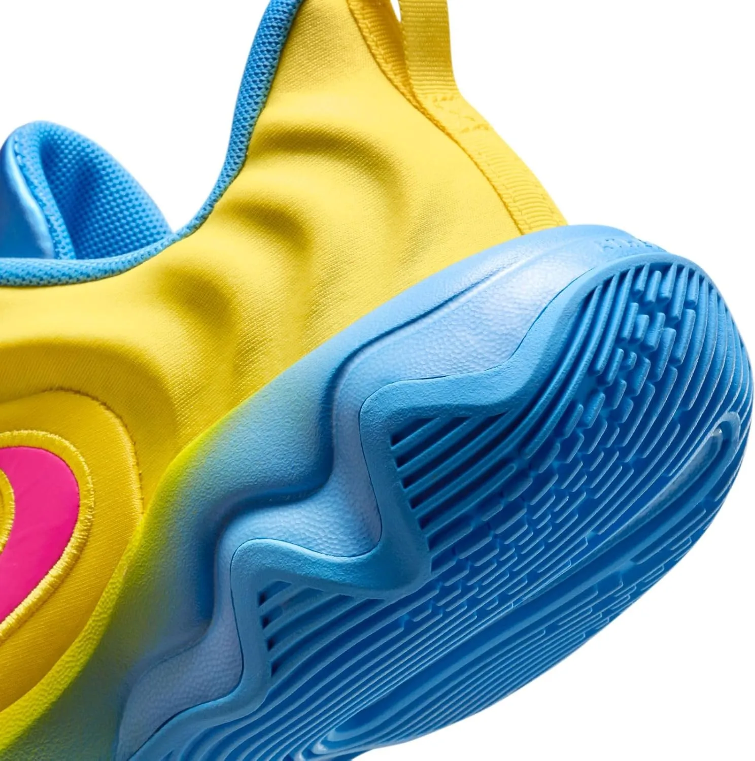 Nike Giannis Immortality 4 "Candy Funhouse Big Kids' Basketball Shoes (FZ6734-700, Lightning/University Blue/Hyper Pink)