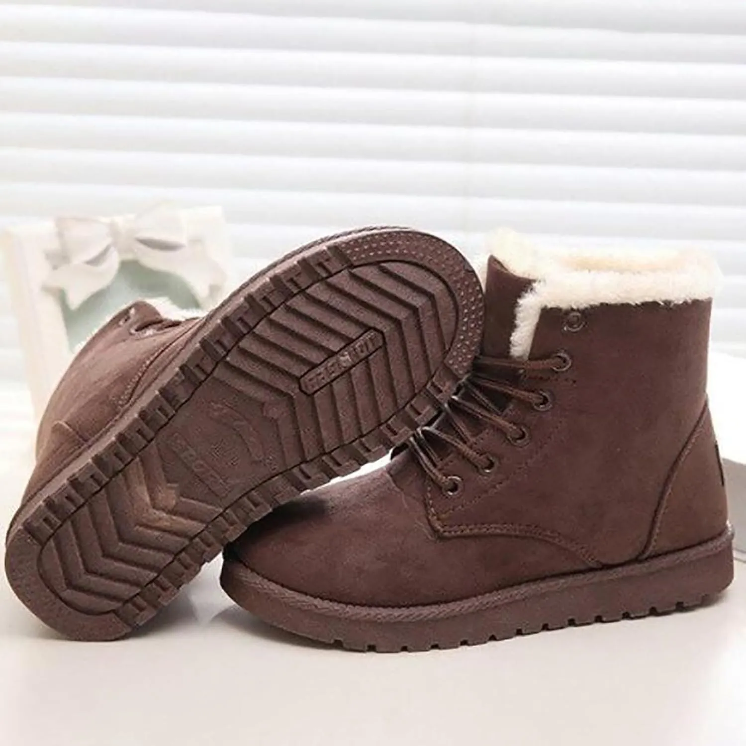 peqiut Womens Snow Boots Winter Snow Shoes Solid Color Wide Width Warm Winter Ankle Boots Lace Up Outdoor Booties Comfort