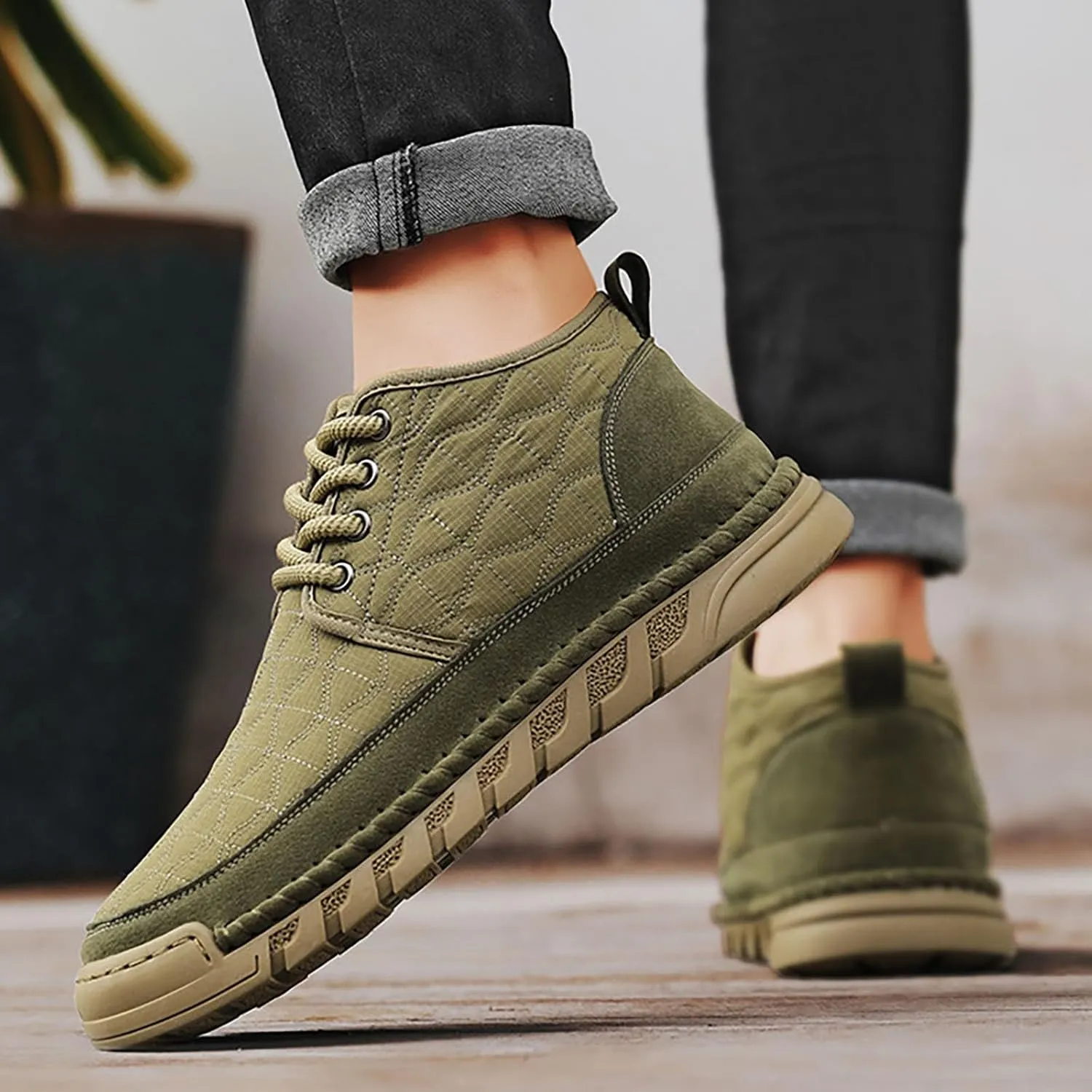 Womens White Sneakers Walking Shoes Women Slip On Casual Shoes Slip on Non Slip Low Top Casual Womens Loafers Comfortable Dressy Fashion Sneakers for Women 2024